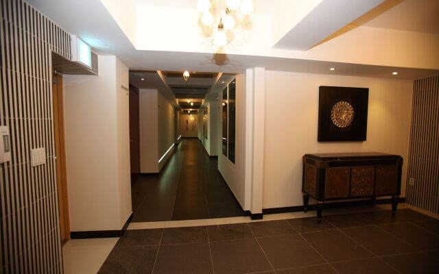 Reve Hotel Suwon