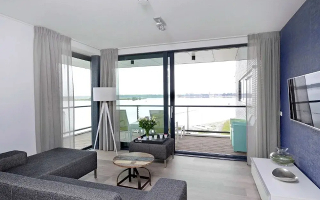 Contemporary Apartment in Kamperland near Lake