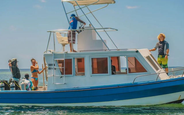 West End Dive Resort