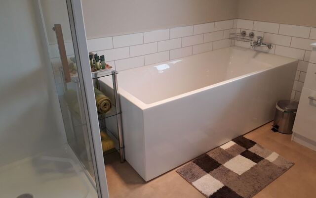 Peaceful And Quiet Witherlea Homestay