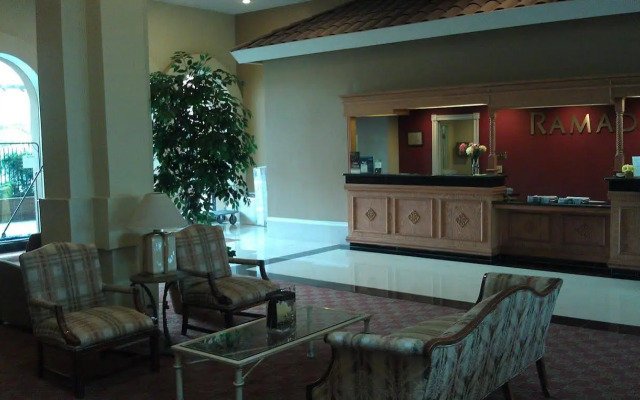 Ramada by Wyndham Fresno North