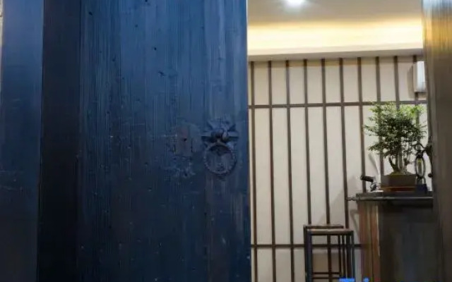 Yunshang Grassland Yishan Yishe Wild Luxury Guesthouse