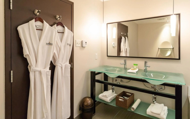 Imperia Hotel and Suites
