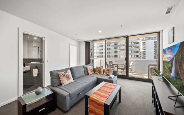 Light-filled 1-bed Apartment With Pool & Gym – Guest Rooms – Gungahlin