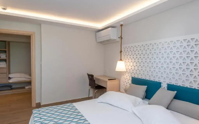 Triton Hotel