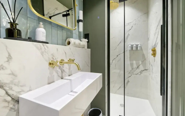 Regent's Park Secrets by Underthedoormat