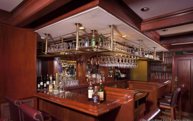 Ayres Hotel Costa Mesa/Newport Beach