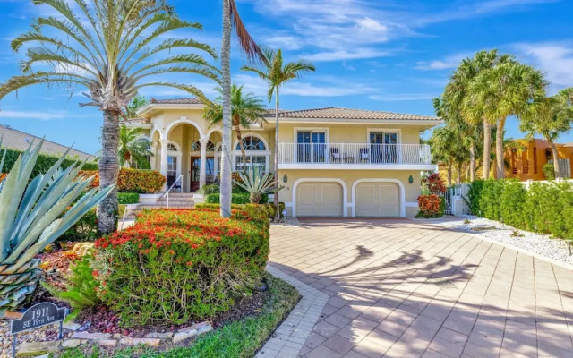 Serenity Villa Water Front