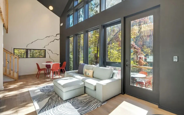 Ultimate Relaxation & Adventure: Home Near Brevard