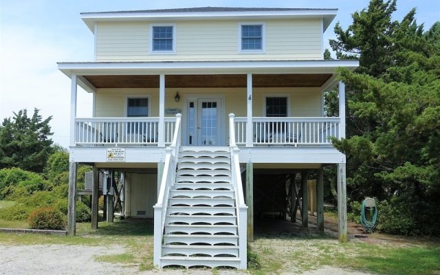 Peggy's Seabreeze at Ocracoke 4 Bedrooms 2 Bathrooms Home