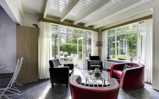 Attractive Holiday Home with Large Garden near Zwolle