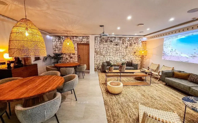 S´Estancia Suites