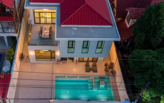 T M L-Urban 4 Bedroom-Independent Swimming Pool and Ktv