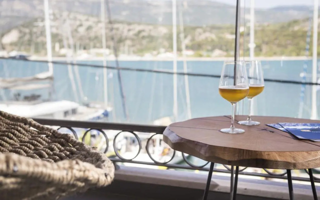 Argostoli Marina Suites