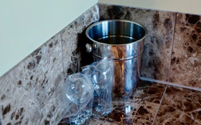 Sumas Mountain Lodge