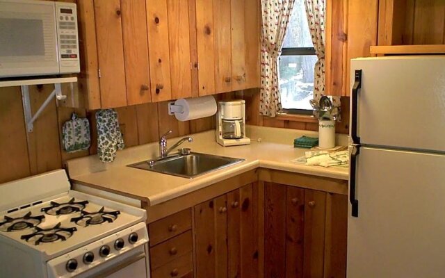 Reverse Creek Lodge