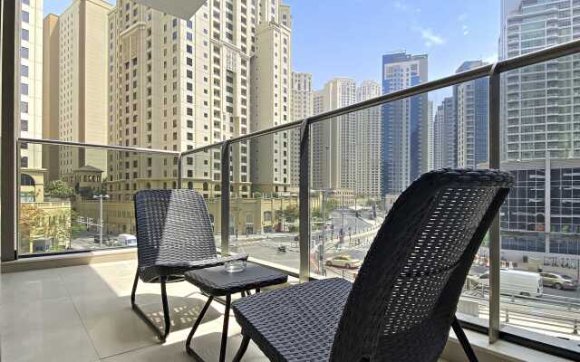 Silkhaus Dubai Marina Sparkle Tower Pool Gym