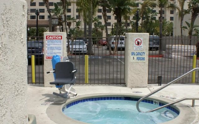 Queens Inn Anaheim