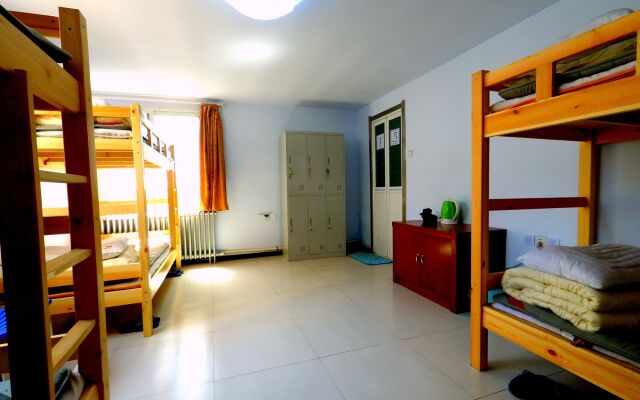 First Met Hostel