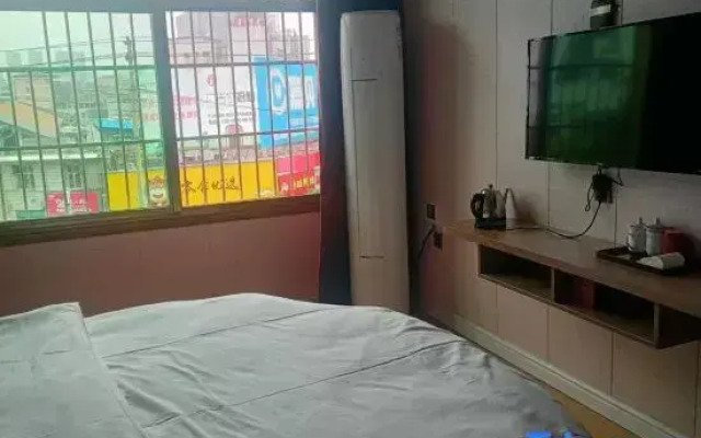 Tongcheng Hotel (Fuyang Shuangqing Branch)