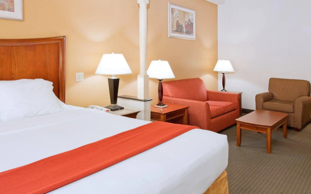 Four Points by Sheraton Fayetteville Fort Bragg