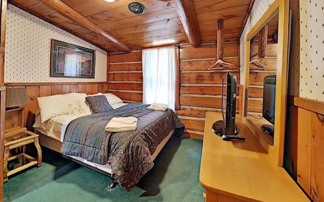 Grand Pines Cabin Number 2
