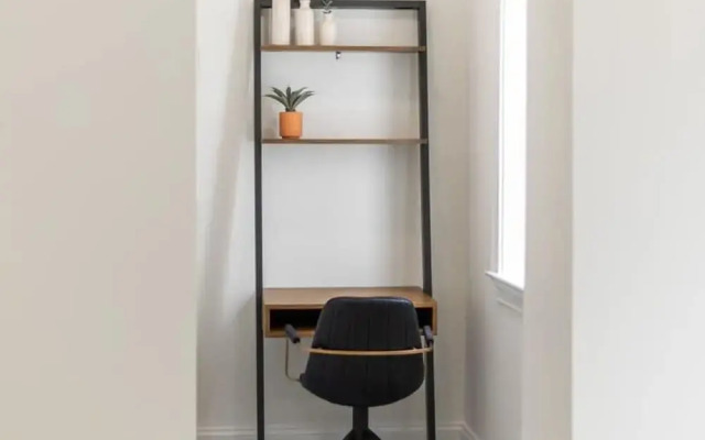 Sosuite 1BR Apt w W/d, Desk Alcove