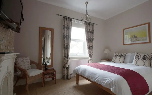 Gyves Guest House