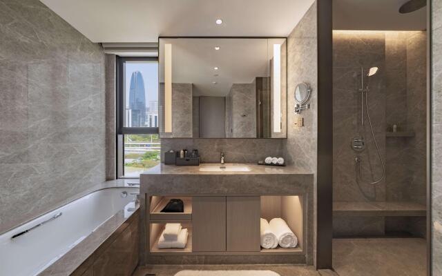 DoubleTree by Hilton Shenzhen Nanshan Hotel & Residences