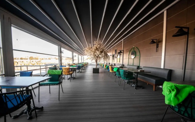 Qayser Deluxe Hotel