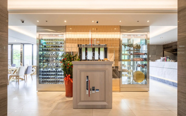 Green World NanGang Hotel