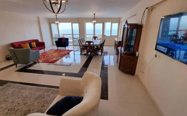 Alex sea view apartment - families only