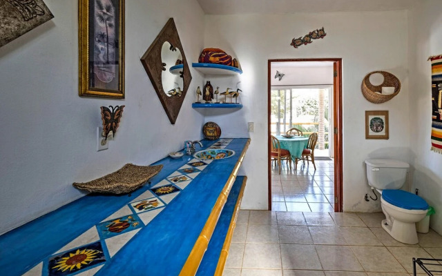 Sayulita Condo: Walk to Beach, Plaza & Dining!