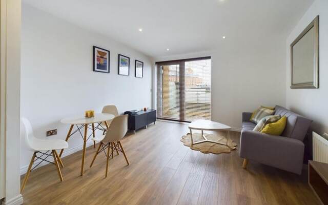 The Battersea Sanctuary - Classy 1bdr Flat With Terrace