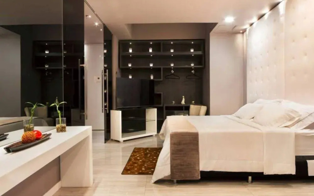 Ultra Luxury 2 Bed Loft in Lleras