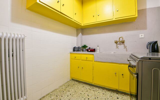 Athenian sunny apartment