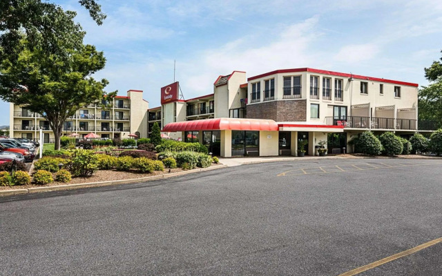 Econo Lodge Inn & Suites Rehoboth Beach