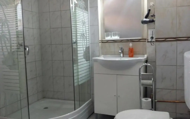 Anda Residence