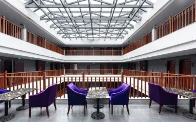 Huasheng  Hotel