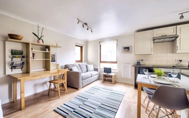 Dean Village Studio Apartment