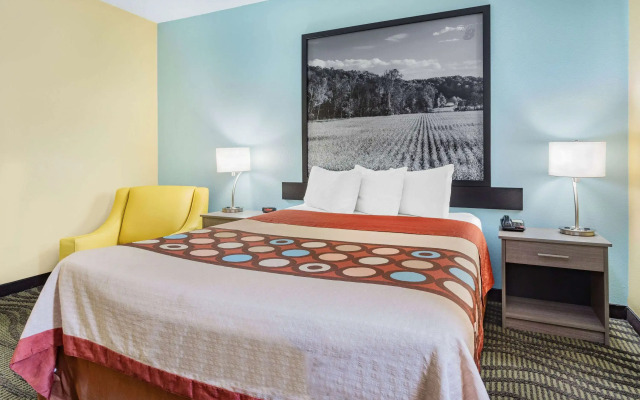 Super 8 by Wyndham Kokomo