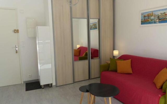 Appartement Le Lavandou, 1 pièce, 2 personnes - FR-1-308-110