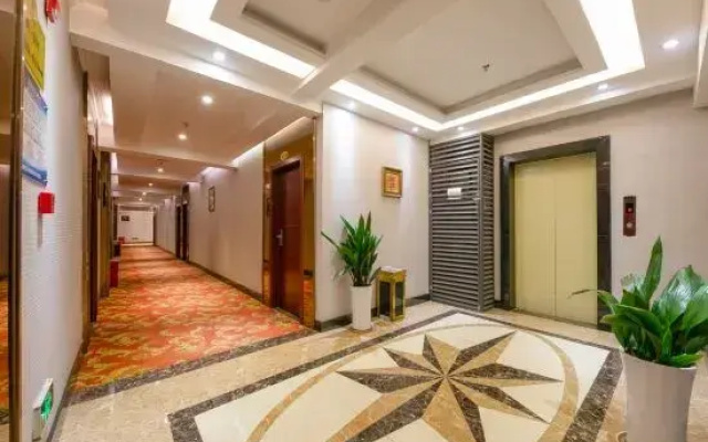 Liangjiang Gonggu Business Hostel