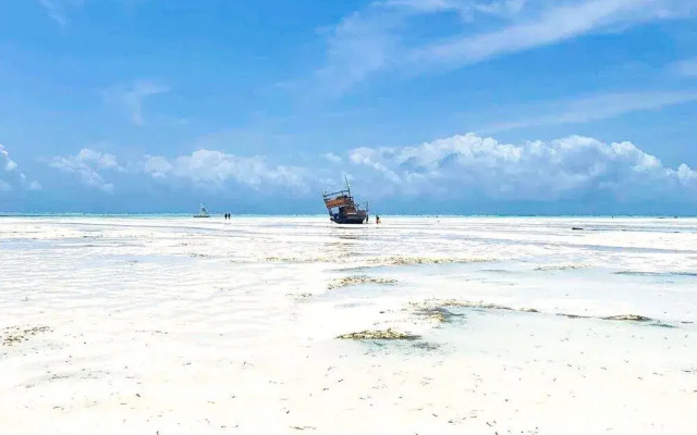 The Star Hotel & Sports Bar Zanzibar