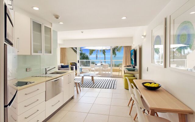 Netanya Noosa Beachfront Resort
