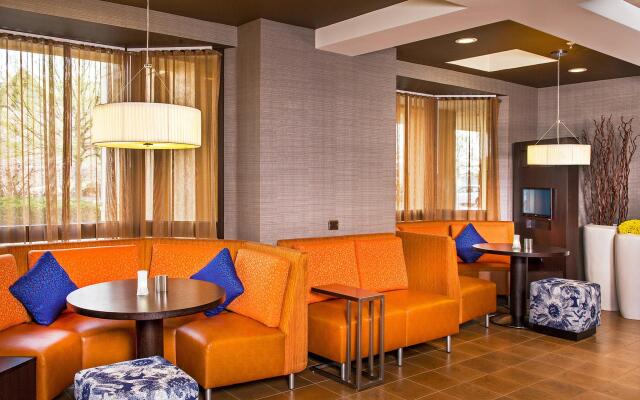 Courtyard by Marriott Richmond Northwest