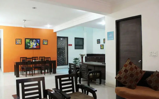 OYO 441 Hotel Mascot