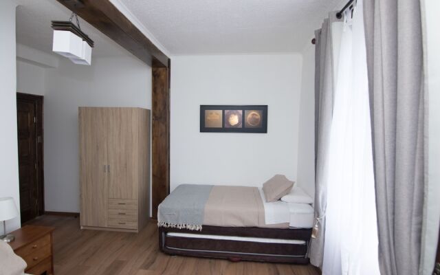 Hostel Lucia Suites