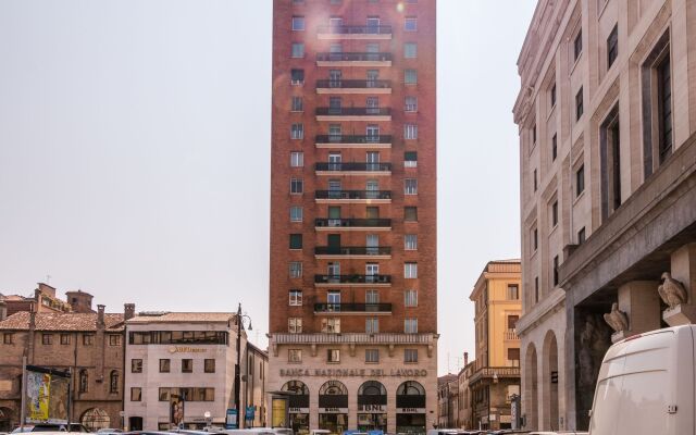 Padova Tower City & Hills View Libeccio