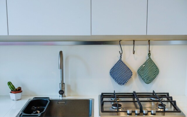 Battisti 31- Champagne Apartament